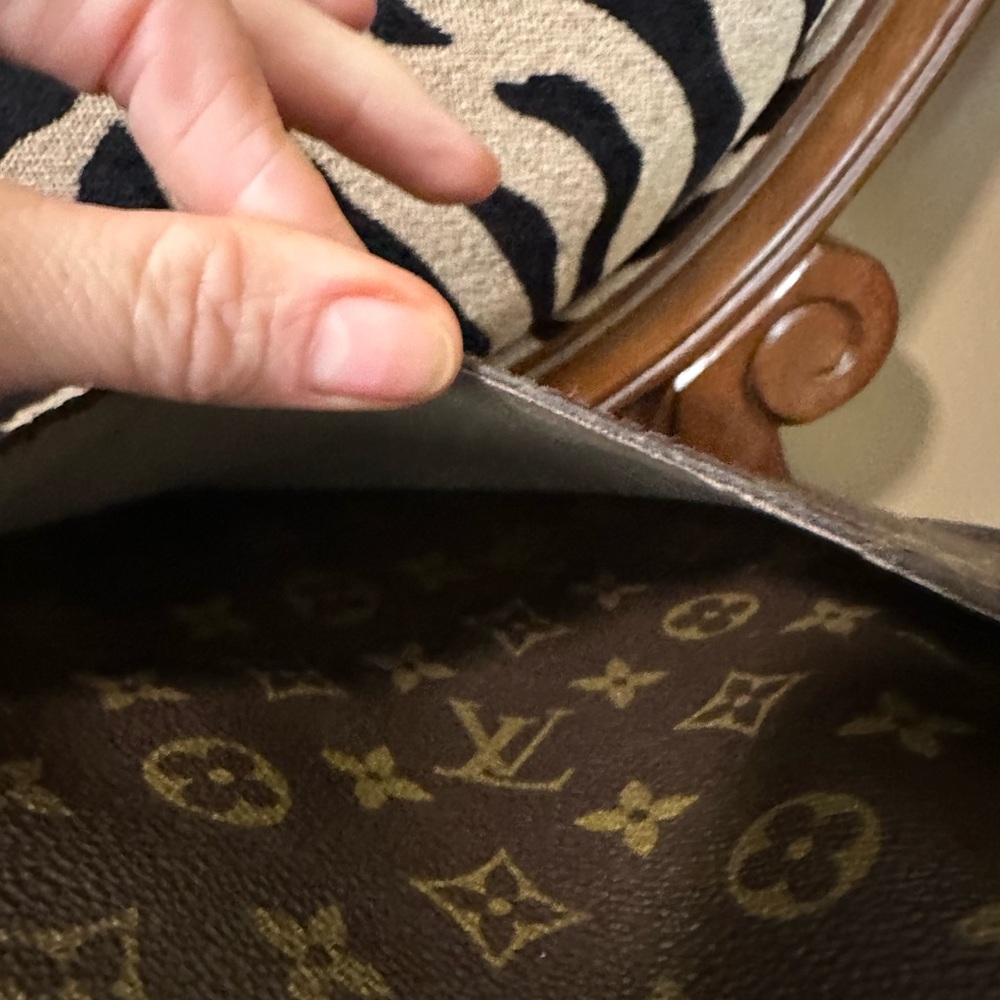 Louis Vuitton Black and Brown Monogram Crossbody Bag - Picture 12 of 16